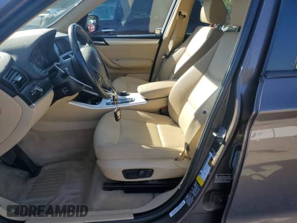 2013 BMW X3 xDrive28i с VIN 5UXWX9C59D0A24581, выставлен на аукционе Copart как лот 81628135 с пробегом Не указан миль и Чистый • Clean title. История ставок и продаж доступна на DreamBid. Изображение 7.