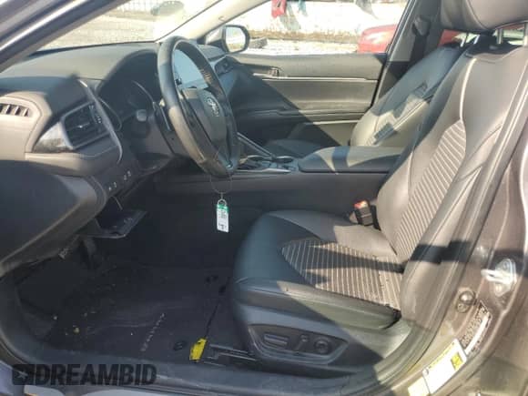 2023 Toyota Camry Hybrid SE with VIN 4T1S31AK4PU051960, listed as a Copart auction lot 68716175 with 35,828 mi miles and Salvage title. Bid and sale history available at DreamBid. Image 7.