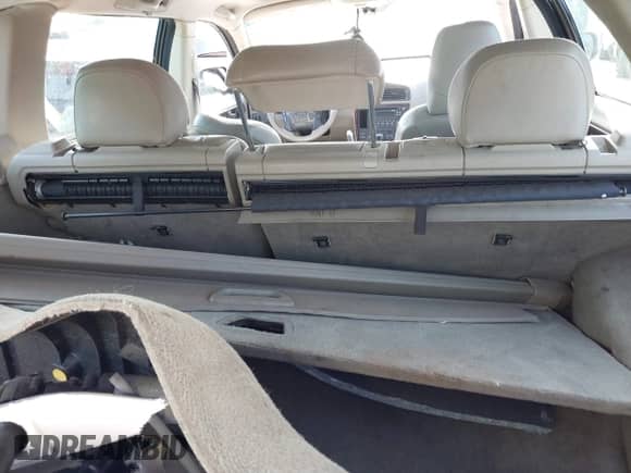 2005 Volvo XC70 with VIN YV1SZ592851201530, listed as a IAAI auction lot 42604422 with 226,128 mi miles and . Bid and sale history available at DreamBid. Image 17.