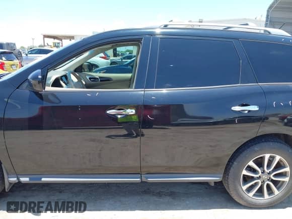 2014 Nissan Pathfinder Platinum с VIN 5N1AR2MN1EC686983, выставлен на аукционе IAAI как лот 42308095 с пробегом 111 321 миль миль и . История ставок и продаж доступна на DreamBid. Изображение 14.