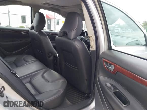 2007 Volvo S60 2.5L Turbo с VIN YV1RH592X72626245, выставлен на аукционе IAAI как лот 43088461 с пробегом 193 598 миль миль и . История ставок и продаж доступна на DreamBid. Изображение 8.