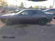 2017 Dodge Challenger R/T с VIN 2C3CDZBT2HH639831, выставлен на аукционе IAAI как лот 43357458 с пробегом 51 038 миль миль и . История ставок и продаж доступна на DreamBid. Изображение 14.