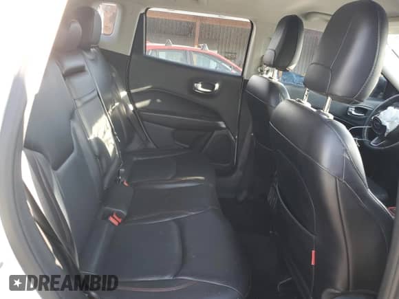 2018 Jeep Compass Trailhawk z VIN 3C4NJDDB1JT129035, wystawiony jako Copart lot #81118565 z przebiegiem 85 299 mil mil oraz Szkoda całkowita • Salvage title. Historia ofert i sprzedaży dostępna na DreamBid. Obrazek 10.