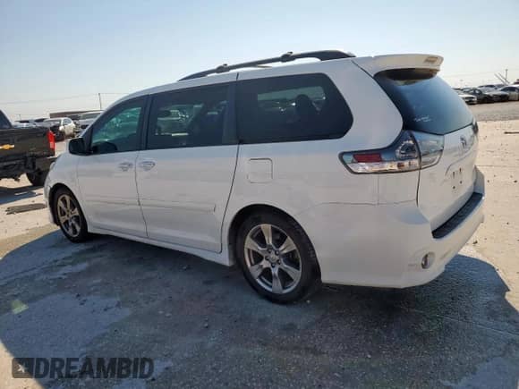 2017 Toyota Sienna SE with VIN 5TDXZ3DC1HS860587, listed as a Copart auction lot 71269895 with 171,232 mi miles and Clean title. Bid and sale history available at DreamBid. Image 2.