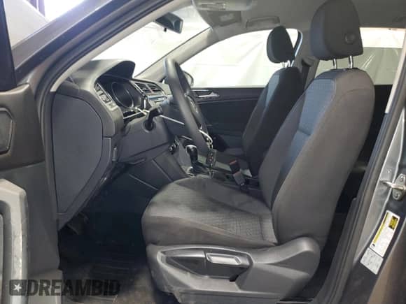 2018 Volkswagen Tiguan S с VIN 3VV1B7AXXJM075808, выставлен на аукционе Copart как лот 68835595 с пробегом 84 281 миль миль и Чистый • Clean title. История ставок и продаж доступна на DreamBid. Изображение 7.