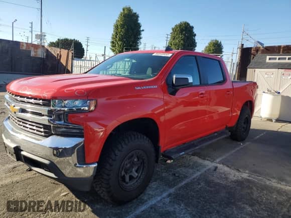 2020 Chevrolet Silverado 1500 LT z VIN 3GCPWCEDXLG197916, wystawiony jako Copart lot #86848955 z przebiegiem 71 387 mil mil oraz Szkoda całkowita • Salvage title. Historia ofert i sprzedaży dostępna na DreamBid. Obrazek 1.