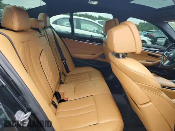 2019 BMW 5 Series M550i xDrive с VIN WBAJB9C5XKB464119, выставлен на аукционе Copart как лот 60294545 с пробегом 98 864 миль миль и Списание • Salvage title. История ставок и продаж доступна на DreamBid. Изображение 10.