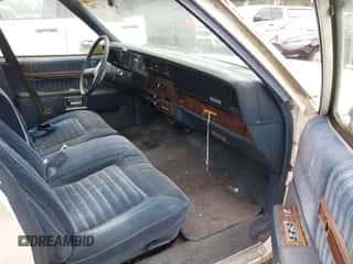 1990 Chevrolet Caprice с VIN 1G1BU54E9LA105479, выставлен на аукционе IAAI как лот 42277687 с пробегом 30 947 миль миль и . История ставок и продаж доступна на DreamBid. Изображение 5.