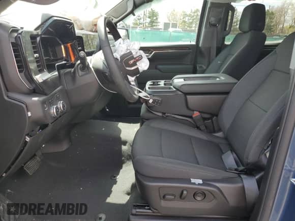 2024 GMC Sierra 1500 SLE z VIN 1GTUUBED7RZ324617, wystawiony jako Copart lot #53523125 z przebiegiem 1 047 mil mil oraz Szkoda całkowita • Salvage title. Historia ofert i sprzedaży dostępna na DreamBid. Obrazek 7.