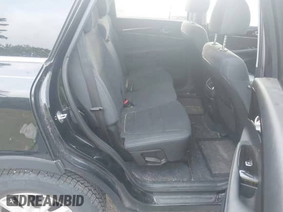 2019 Kia Sorento LX with VIN 5XYPG4A33KG578519, listed as a IAAI auction lot 42732239 with 48,573 mi miles and . Bid and sale history available at DreamBid. Image 8.