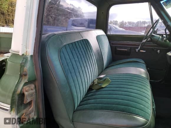 1971 Chevrolet Silverado 1500 z VIN CE141S664906, wystawiony jako Copart lot #83878314 z przebiegiem 653 233 mil mil oraz Szkoda całkowita • Salvage title. Historia ofert i sprzedaży dostępna na DreamBid. Obrazek 10.