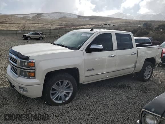 2014 Chevrolet Silverado 1500 High Country with VIN 3GCUKTEJ0EG431584, listed as a Copart auction lot 49073475 with 212,354 mi miles and Salvage title. Bid and sale history available at DreamBid. Image 1.