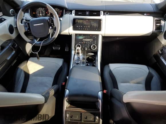 2019 Land Rover Range Rover Sport SVR z VIN SALWZ2SE9KA872333, wystawiony jako Copart lot #42719595 z przebiegiem 28 087 mil mil oraz Czysty tytuł • Clean title. Historia ofert i sprzedaży dostępna na DreamBid. Obrazek 8.