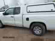 2024 Nissan Frontier S z VIN 1N6ED1CL1RN671096, wystawiony jako IAAI lot #42240282 z przebiegiem 10 104 mil mil oraz . Historia ofert i sprzedaży dostępna na DreamBid. Obrazek 13.