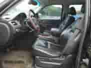 2010 Cadillac Escalade Premium z VIN 1GYUKCEF7AR242110, wystawiony jako Copart lot #58755955 z przebiegiem 152 282 mil mil oraz Czysty tytuł • Clean title. Historia ofert i sprzedaży dostępna na DreamBid. Obrazek 7.