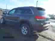 2017 Jeep Grand Cherokee Laredo z VIN 1C4RJFAG5HC836402, wystawiony jako IAAI lot #41209574 z przebiegiem 58 875 mil mil oraz . Historia ofert i sprzedaży dostępna na DreamBid. Obrazek 3.