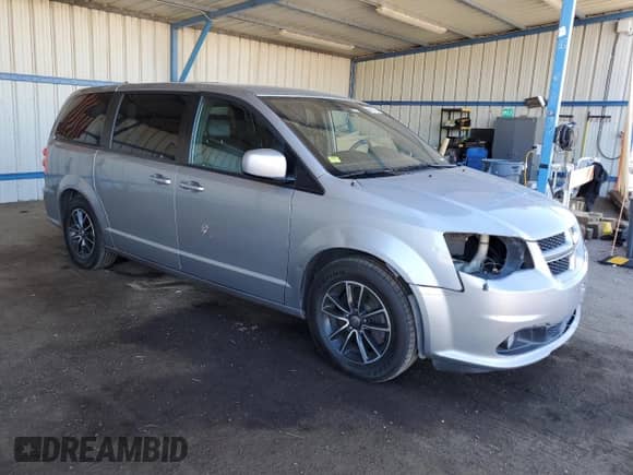 2018 Dodge Grand Caravan GT with VIN 2C4RDGEG5JR150283, listed as a Copart auction lot 85952115 with 261,604 mi miles and Clean title. Bid and sale history available at DreamBid. Image 4.