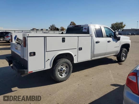 2022 Chevrolet Silverado 2500HD with VIN 1GB2WLE7XNF141794, listed as a Copart auction lot 79089104 with 55,043 mi miles and Salvage title. Bid and sale history available at DreamBid. Image 3.