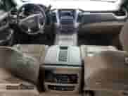 2019 Chevrolet Suburban Premier с VIN 1GNSKJKC2KR327697, выставлен на аукционе Copart как лот 55053195 с пробегом 82 994 миль миль и Списание • Salvage title. История ставок и продаж доступна на DreamBid. Изображение 8.