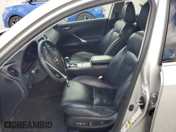 2008 Lexus IS 250 с VIN JTHBK262985086431, выставлен на аукционе Copart как лот 86513035 с пробегом 180 942 миль миль и Списание • Salvage title. История ставок и продаж доступна на DreamBid. Изображение 7.