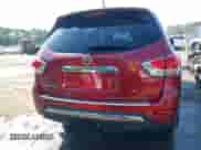 2016 Nissan Pathfinder S z VIN 5N1AR2MN5GC641841, wystawiony jako IAAI lot #42158530 z przebiegiem 80 684 mil mil oraz . Historia ofert i sprzedaży dostępna na DreamBid. Obrazek 16.