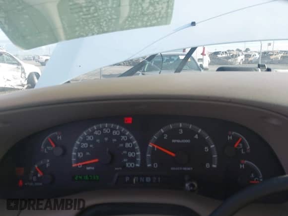 2002 Ford F-150 XLT с VIN 1FTRW07L62KC04671, выставлен на аукционе IAAI как лот 42475395 с пробегом 241 673 миль миль и . История ставок и продаж доступна на DreamBid. Изображение 7.