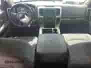 2013 Ram 1500 Big Horn z VIN 1C6RR7LT0DS649407, wystawiony jako Copart lot #70090935 z przebiegiem 141 619 mil mil oraz Nie do naprawy • Non repairable. Historia ofert i sprzedaży dostępna na DreamBid. Obrazek 8.