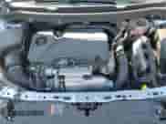 2018 Chevrolet Cruze LT z VIN 1G1BE5SM3J7178610, wystawiony jako Copart lot #80082305 z przebiegiem 65 385 mil mil oraz Czysty tytuł • Clean title. Historia ofert i sprzedaży dostępna na DreamBid. Obrazek 14.