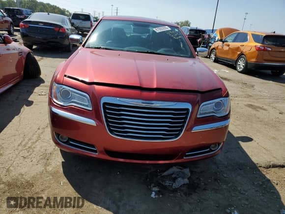 2013 Chrysler 300 C с VIN 2C3CCAKG0DH708470, выставлен на аукционе Copart как лот 81093935 с пробегом 95 141 миль миль и Чистый • Clean title. История ставок и продаж доступна на DreamBid. Изображение 5.