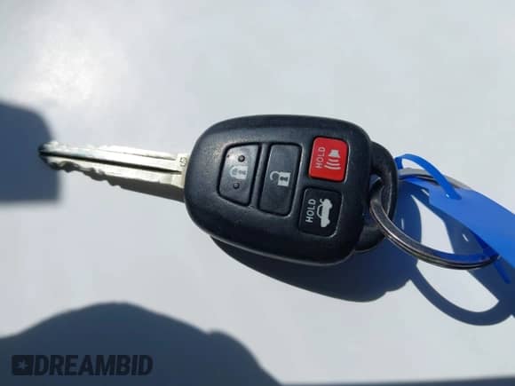 2014 Toyota Camry LE with VIN 4T1BF1FK8EU470357, listed as a IAAI auction lot 43228083 with 174,645 mi miles and . Bid and sale history available at DreamBid. Image 11.