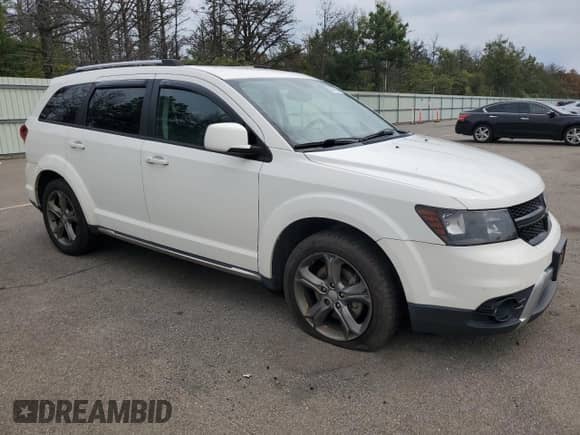2017 Dodge Journey Crossroad Plus with VIN 3C4PDDGGXHT513011, listed as a Copart auction lot 80278855 with 148,711 mi miles and Salvage title. Bid and sale history available at DreamBid. Image 4.