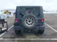 2007 Jeep Wrangler Unlimited Sahara z VIN 1J4GA59107L120503, wystawiony jako IAAI lot #42019384 z przebiegiem 230 965 mil mil oraz . Historia ofert i sprzedaży dostępna na DreamBid. Obrazek 17.