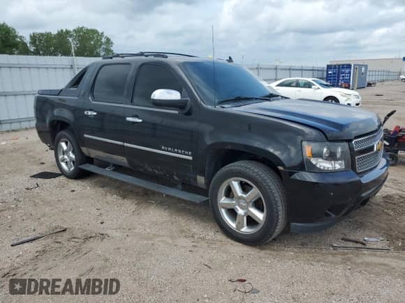 2013 Chevrolet Avalanche LTZ z VIN 3GNTKGE72DG183383, wystawiony jako Copart lot #65534825 z przebiegiem 180 108 mil mil oraz Szkoda całkowita • Salvage title. Historia ofert i sprzedaży dostępna na DreamBid. Obrazek 4.