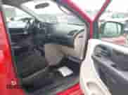 2013 Dodge Grand Caravan SXT с VIN 2C4RDGCGXDR799973, выставлен на аукционе IAAI как лот 42254011 с пробегом 45 471 миль миль и . История ставок и продаж доступна на DreamBid. Изображение 5.