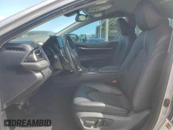 2022 Toyota Camry SE z VIN 4T1T11AK9NU638100, wystawiony jako Copart lot #86162685 z przebiegiem 73 268 mil mil oraz Szkoda całkowita • Salvage title. Historia ofert i sprzedaży dostępna na DreamBid. Obrazek 7.