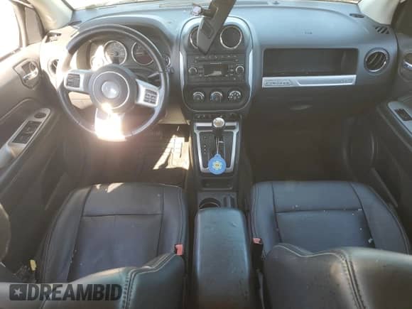 2016 Jeep Compass High Altitude с VIN 1C4NJCEA9GD801597, выставлен на аукционе Copart как лот 87085015 с пробегом 131 108 миль миль и Списание • Salvage title. История ставок и продаж доступна на DreamBid. Изображение 8.