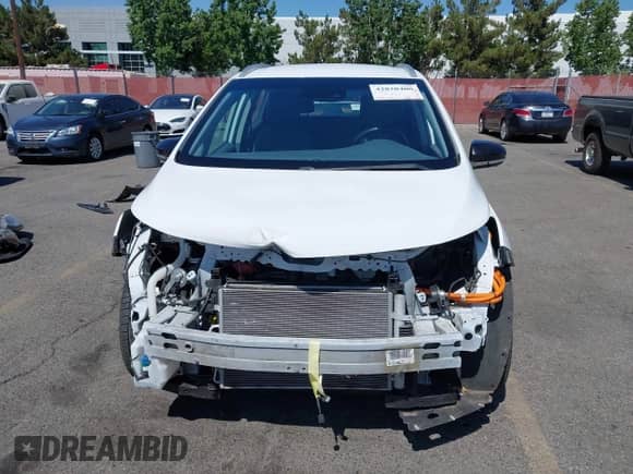 2020 Chevrolet Bolt EV Premier z VIN 1G1FZ6S06L4141001, wystawiony jako IAAI lot #42820400 z przebiegiem 67 252 mil mil oraz . Historia ofert i sprzedaży dostępna na DreamBid. Obrazek 13.