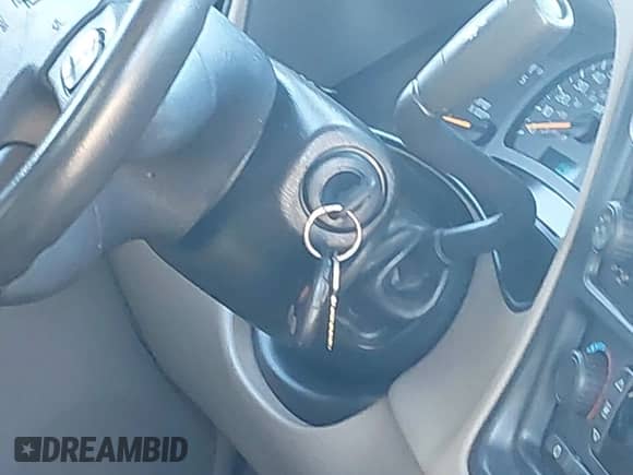 2004 Chevrolet Silverado 1500 LS с VIN 1GCEC19T44Z291569, выставлен на аукционе IAAI как лот 42020719 с пробегом 119 212 миль миль и . История ставок и продаж доступна на DreamBid. Изображение 11.