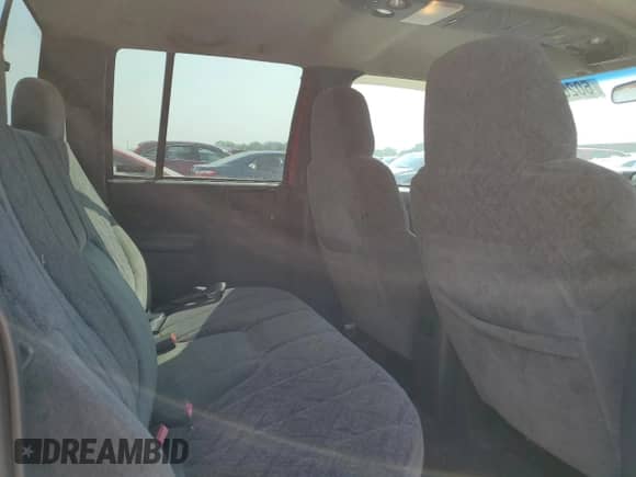 2001 Chevrolet S-10 LS with VIN 1GCDT13W71K258259, listed as a Copart auction lot 60201065 with 177,444 mi miles and Salvage title. Bid and sale history available at DreamBid. Image 10.