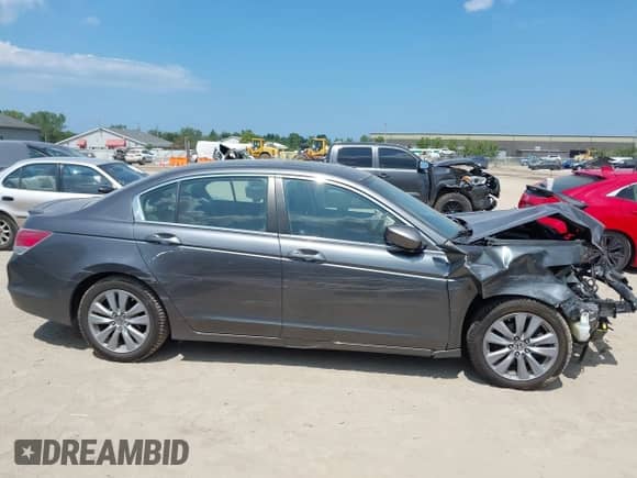 2011 Honda Accord EX с VIN 1HGCP2F75BA042591, выставлен на аукционе IAAI как лот 42941463 с пробегом 110 489 миль миль и . История ставок и продаж доступна на DreamBid. Изображение 13.
