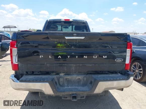 2019 Ford F-250 XL with VIN 1FTBF2A65KED60862, listed as a IAAI auction lot 42913739 with 183,711 mi miles and . Bid and sale history available at DreamBid. Image 16.
