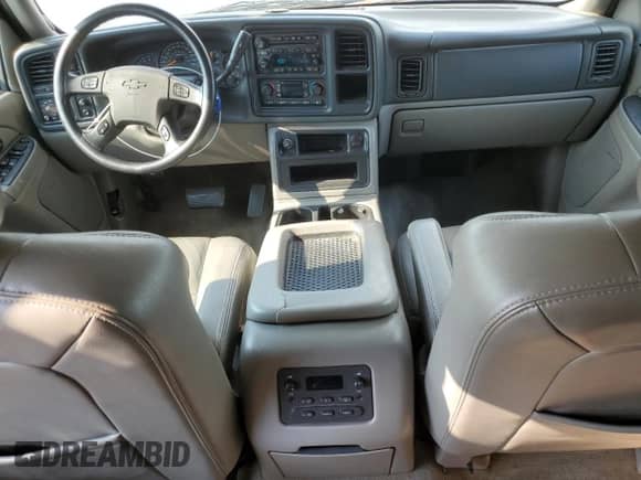 2005 Chevrolet Suburban Z71 with VIN 3GNFK16Z05G208244, listed as a Copart auction lot 69800375 with 160,780 mi miles and Salvage title. Bid and sale history available at DreamBid. Image 8.