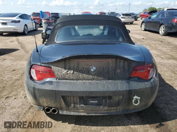 2006 BMW Z4 3.0i с VIN 4USBU33546LW58847, выставлен на аукционе Copart как лот 60427135 с пробегом 119 808 миль миль и Списание • Salvage title. История ставок и продаж доступна на DreamBid. Изображение 6.