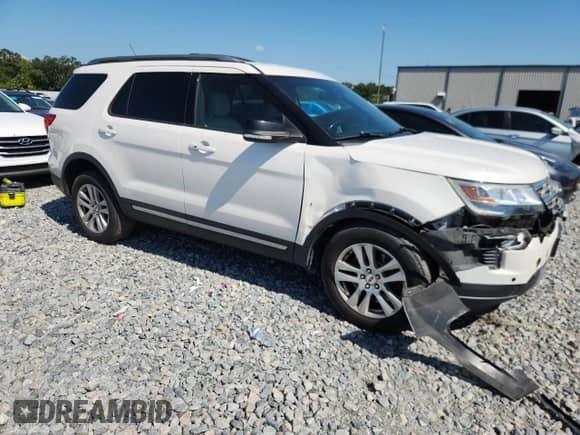 2018 Ford Explorer XLT z VIN 1FM5K8DH2JGB38268, wystawiony jako Copart lot #80992665 z przebiegiem 162 250 mil mil oraz Szkoda całkowita • Salvage title. Historia ofert i sprzedaży dostępna na DreamBid. Obrazek 4.