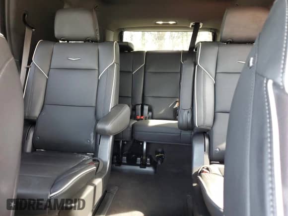 2022 Cadillac Escalade Premium Luxury с VIN 1GYS4BKL9NR143137, выставлен на аукционе Copart как лот 55145505 с пробегом 56 001 миль миль и Списание • Salvage title. История ставок и продаж доступна на DreamBid. Изображение 10.