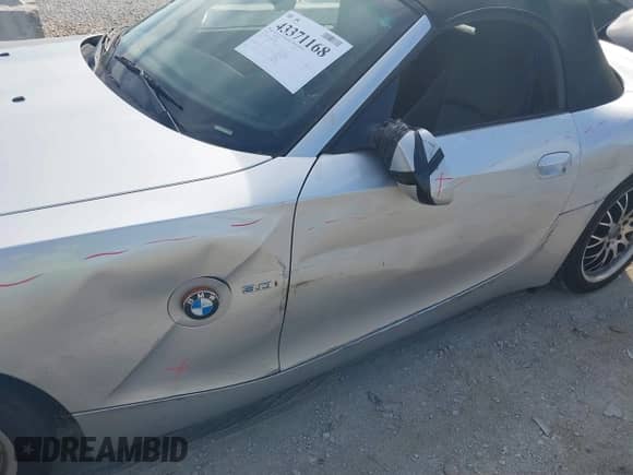 2004 BMW Z4 3.0i with VIN 4USBT53464LU06200, listed as a IAAI auction lot 43371168 with 106,169 mi miles and . Bid and sale history available at DreamBid. Image 6.
