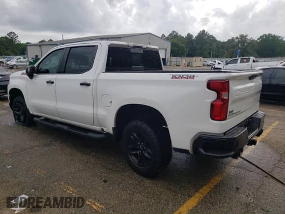 2020 Chevrolet Silverado 1500 LT Trail Boss с VIN 3GCPYFED1LG373473, выставлен на аукционе Copart как лот 55346645 с пробегом 52 954 миль миль и Списание • Salvage title. История ставок и продаж доступна на DreamBid. Изображение 2.