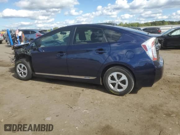2014 Toyota Prius Three с VIN JTDKN3DU3E0388325, выставлен на аукционе Copart как лот 85782275 с пробегом 218 621 миль миль и Списание • Salvage title. История ставок и продаж доступна на DreamBid. Изображение 2.