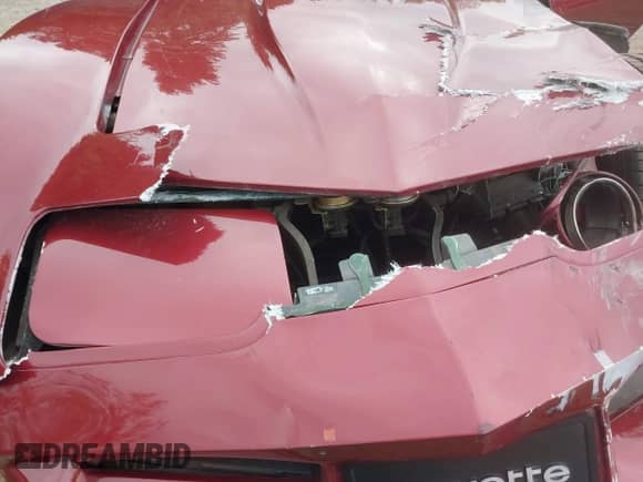 1981 Chevrolet Corvette z VIN 1G1AY8762BS409252, wystawiony jako IAAI lot #43573431 z przebiegiem 42 765 mil mil oraz . Historia ofert i sprzedaży dostępna na DreamBid. Obrazek 10.