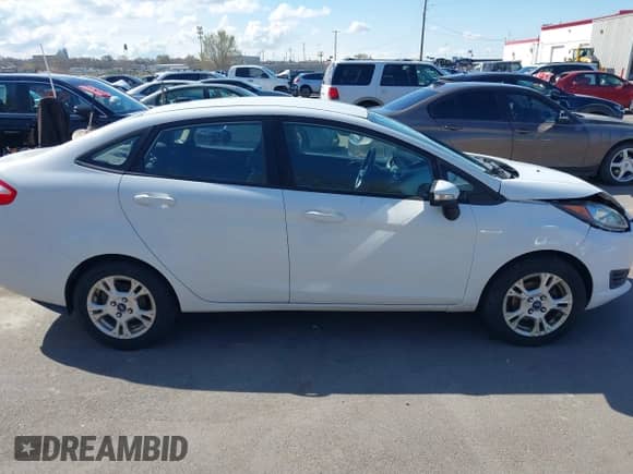 2014 Ford Fiesta SE с VIN 3FADP4BJ5EM163392, выставлен на аукционе IAAI как лот 41966420 с пробегом 167 826 миль миль и . История ставок и продаж доступна на DreamBid. Изображение 13.